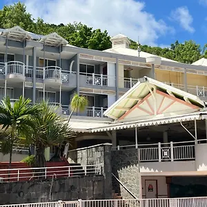 Appartement Harmony-résidence Hôtelière -piscine à Débordement-toboggan- Superbe Vue Sur Mer-100m De La, Trinité (Tartane)